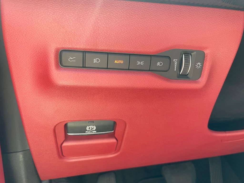Used 2024 Jeep Wagoneer Launch Edition AWD/4WD image 24