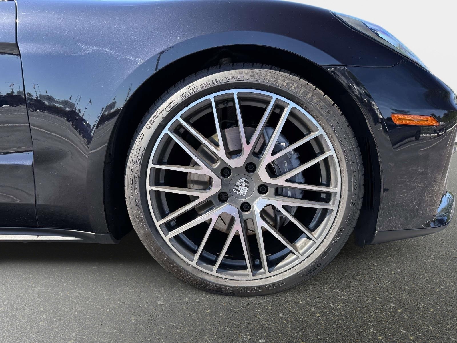 Used 2024 Porsche Panamera image 21