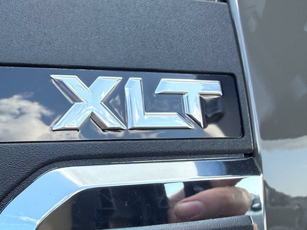 New 2026 Ford F250 XLT w/ FX4 Off-Road Package AWD/4WD image 17