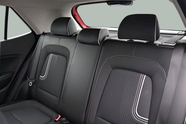 Used 2023 Hyundai Venue Limited image 13