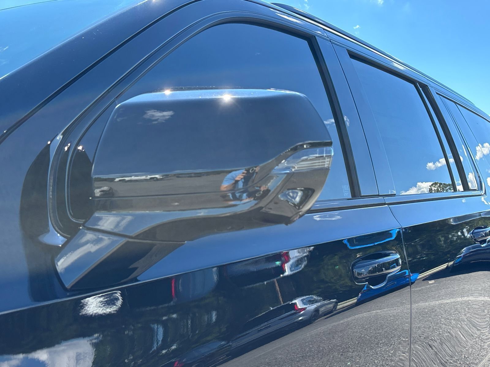 New 2026 GMC Yukon XL AT4 Ultimate w/ LPO, Illumination Package image 41