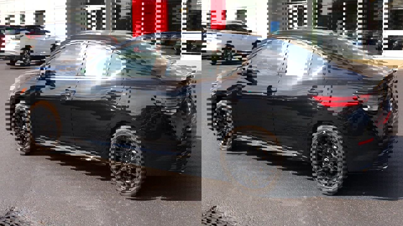 New 2025 Nissan Sentra SR w/ Midnight Edition image 5