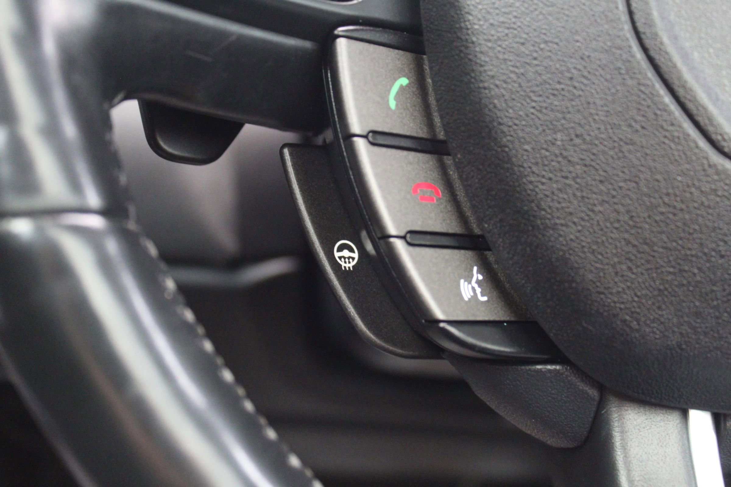 Used 2015 Land Rover Range Rover Evoque Pure Plus image 29