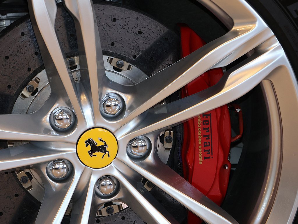Certified 2018 Ferrari GTC4Lusso image 52