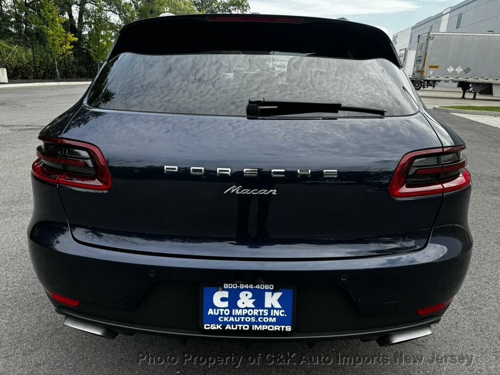 Used 2017 Porsche Macan AWD/4WD image 9