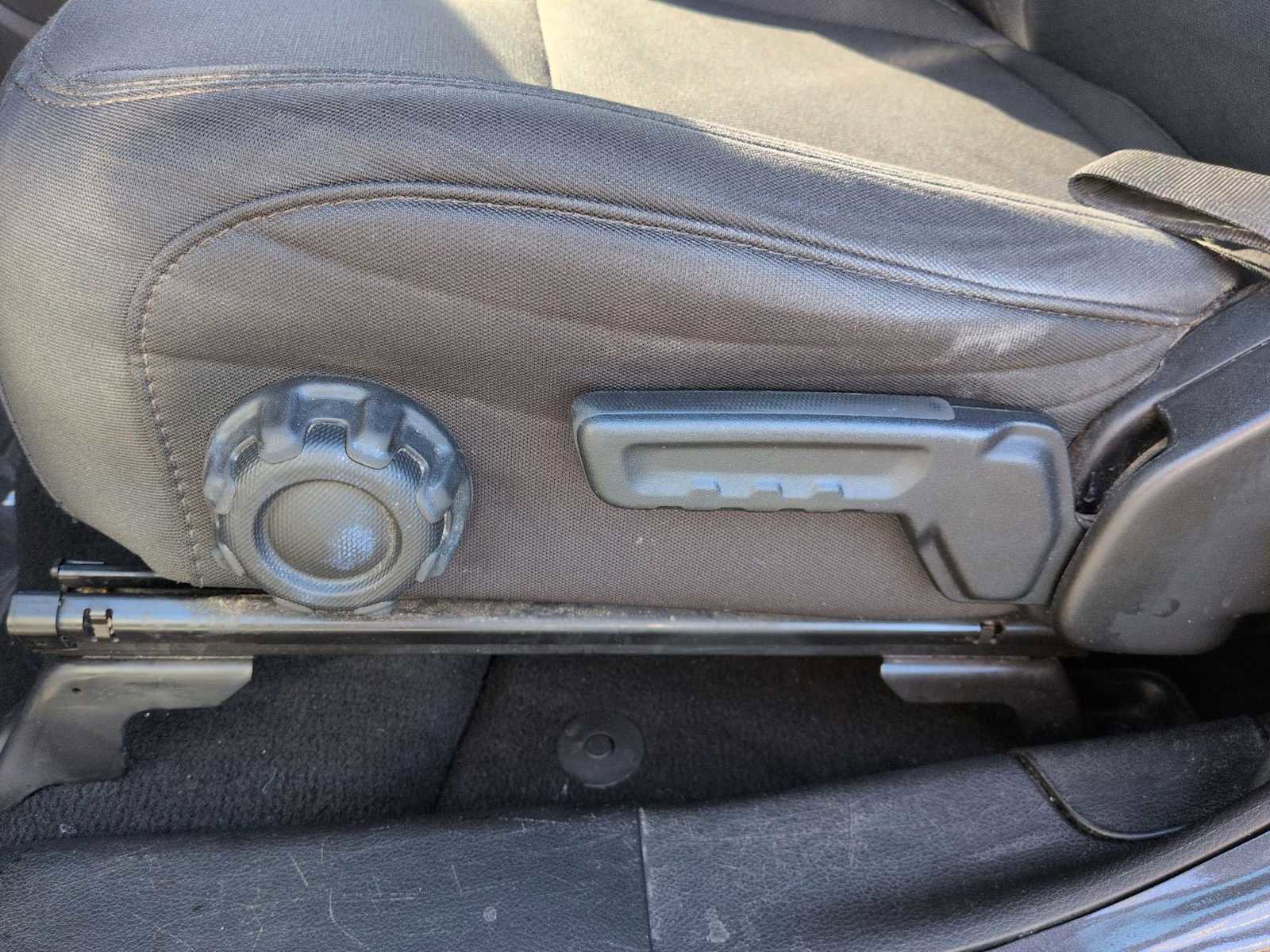 Used 2022 Jeep Wrangler Unlimited Sahara w/ Cold Weather Group image 18