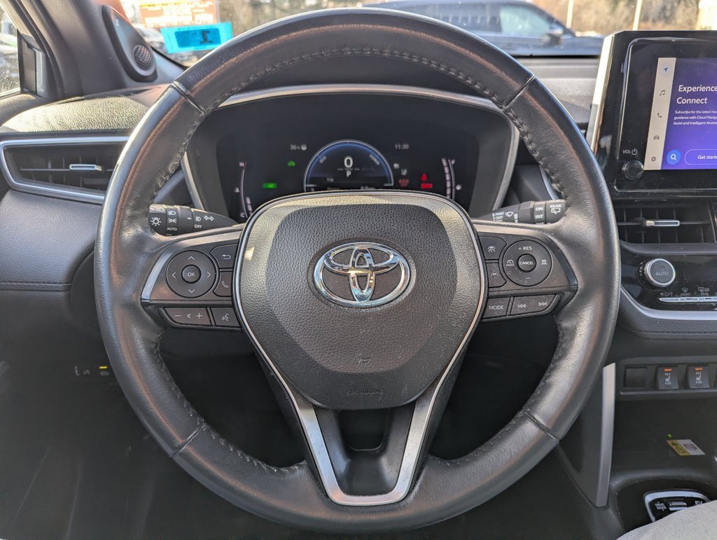Used 2023 Toyota Corolla Cross XSE image 25