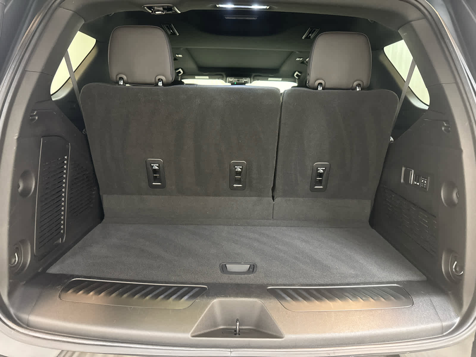 Used 2023 Chevrolet Tahoe LT w/ LT Signature Plus Package image 27