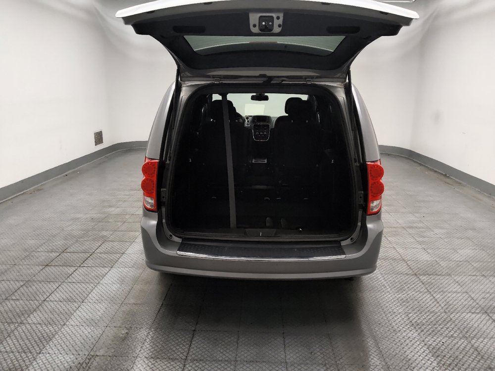Used 2020 Dodge Grand Caravan SE FWD image 29