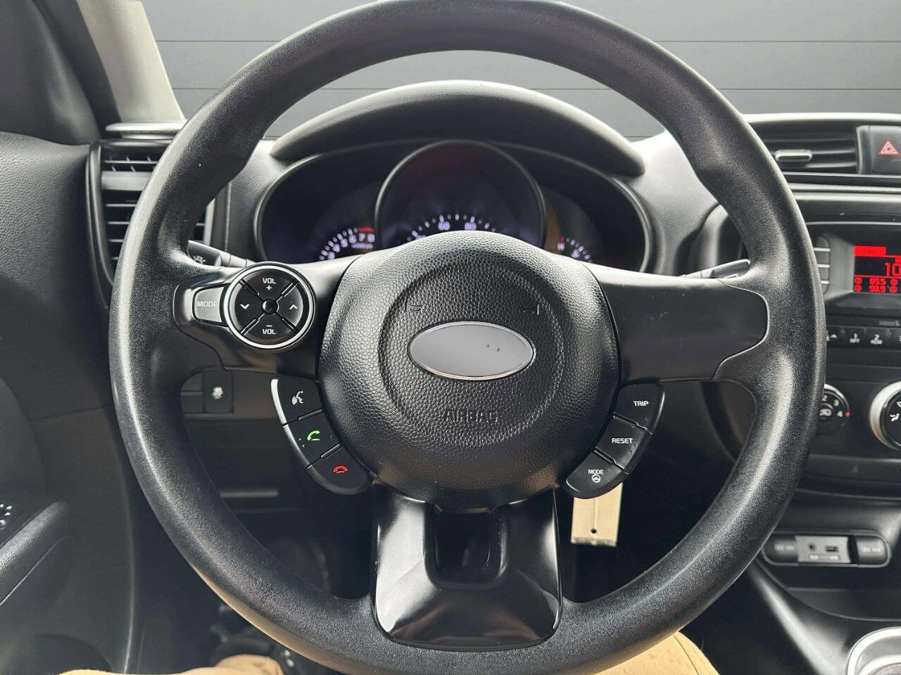 Used 2014 Kia Soul Base 4dr Crossover 6M image 32