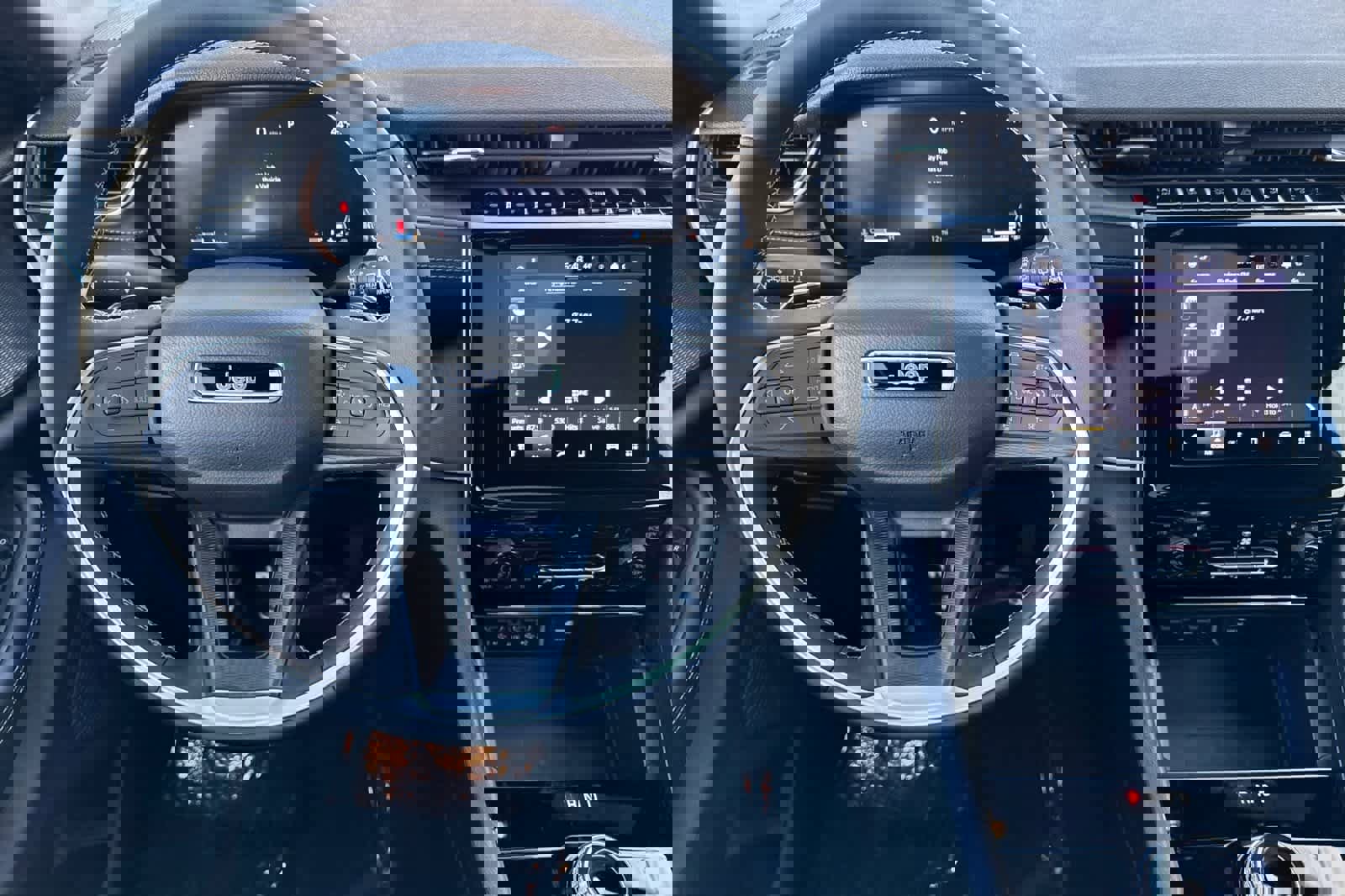 New 2025 Jeep Grand Cherokee Laredo image 14