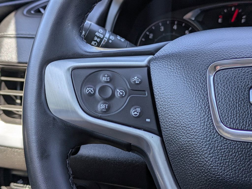 Used 2024 GMC Terrain SLT w/ Infotainment Package II image 26