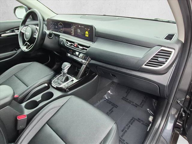 Used 2026 Kia Seltos EX FWD image 24