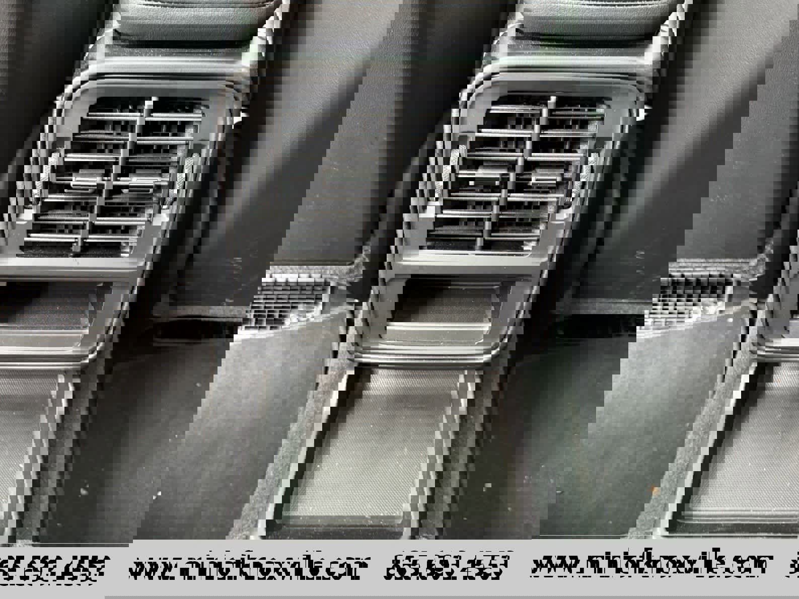 Used 2023 Porsche Taycan image 35