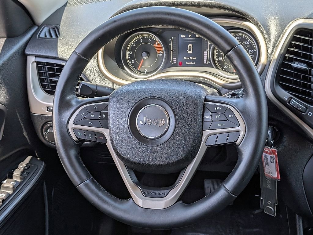 Used 2016 Jeep Cherokee Sport AWD/4WD image 25