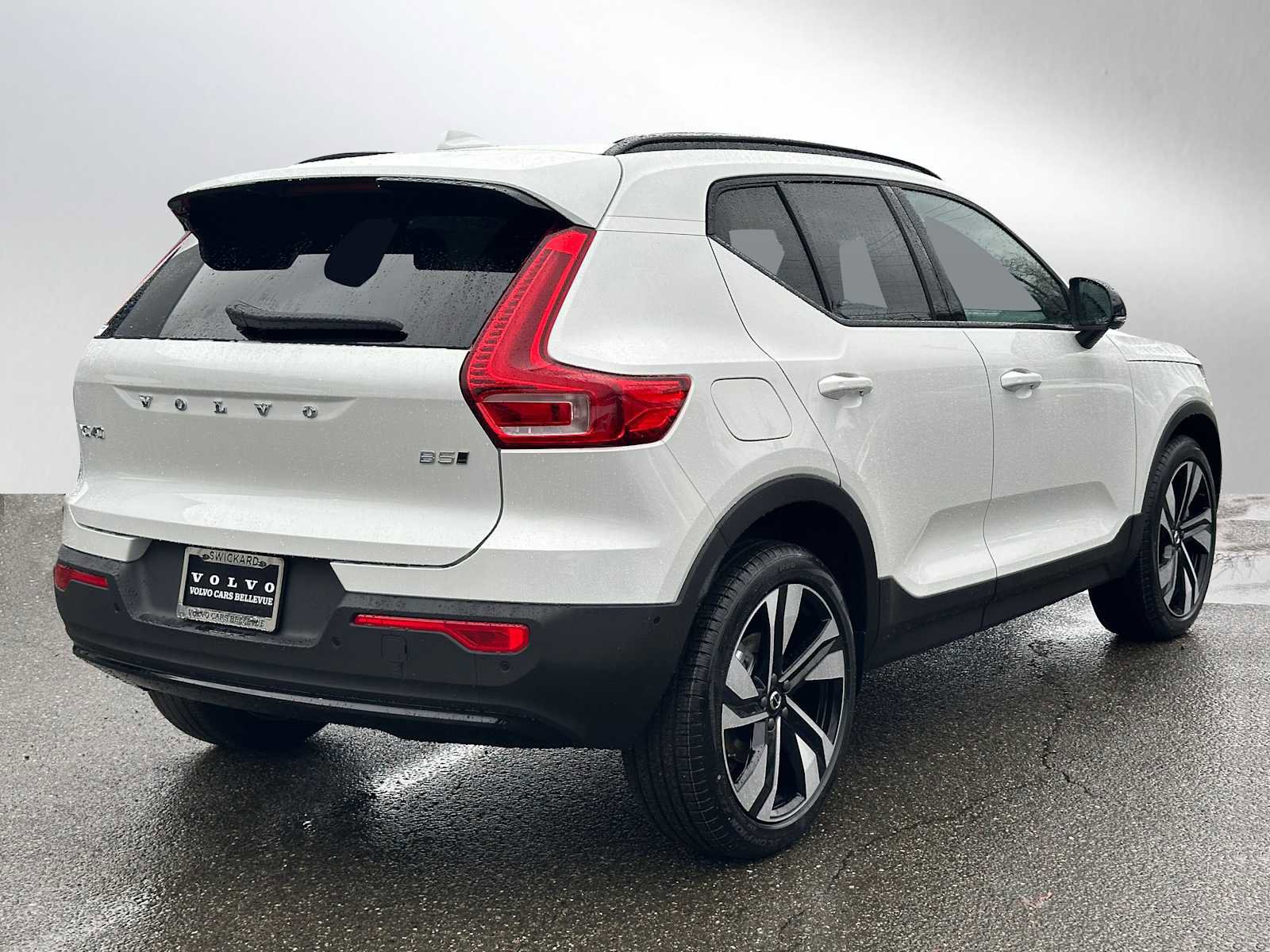 New 2026 Volvo XC40 B5 Ultra w/ Climate Package image 3
