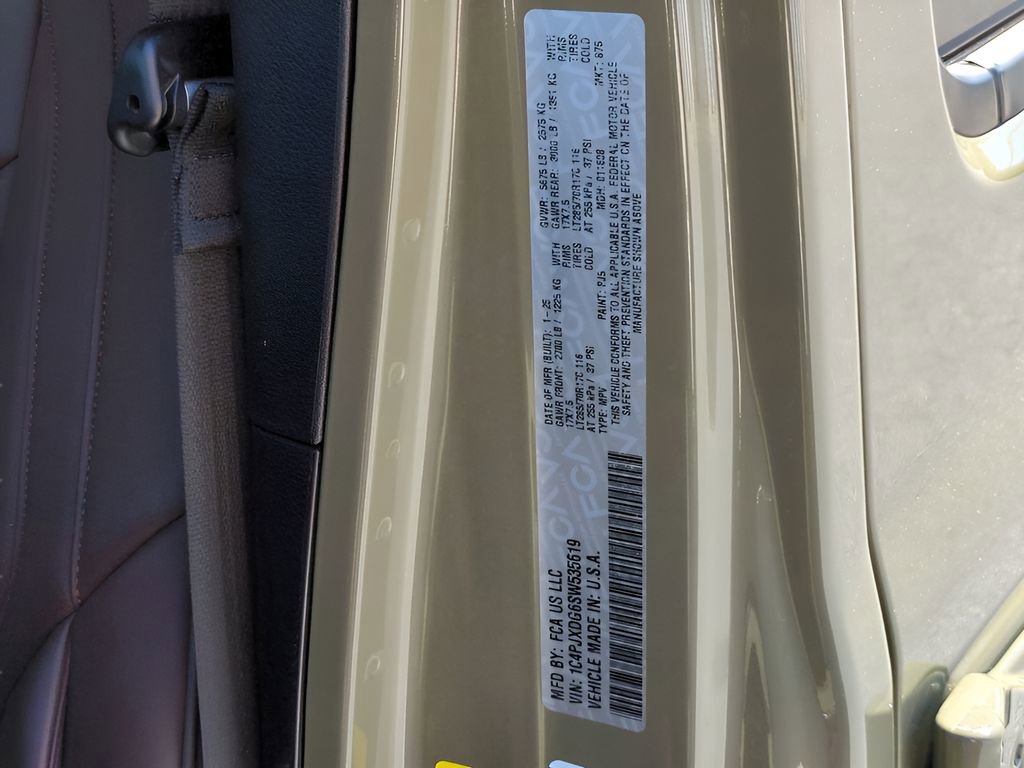 Used 2025 Jeep Wrangler Willys image 29