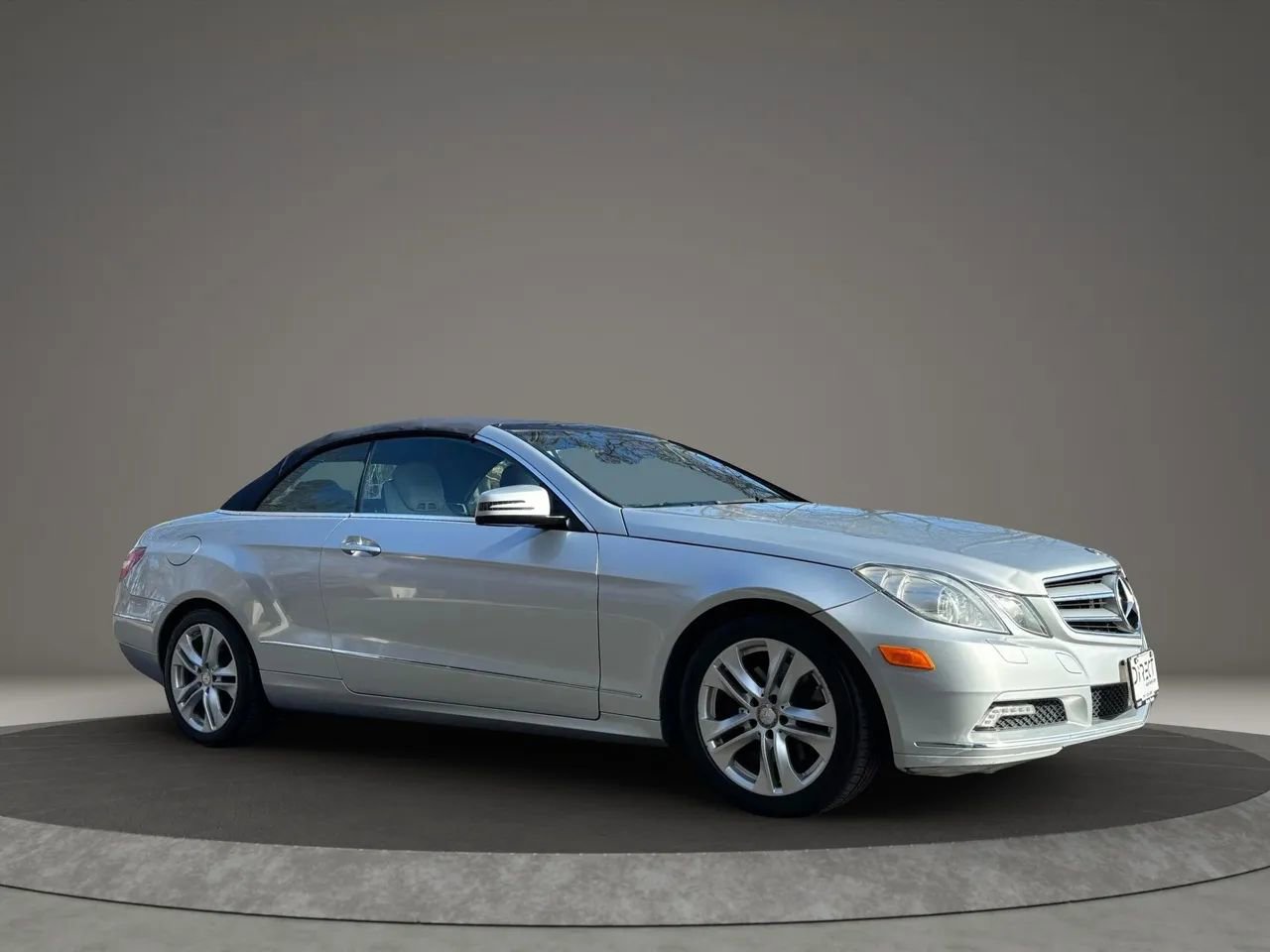 Used 2011 Mercedes-Benz E 350 Cabriolet image 3