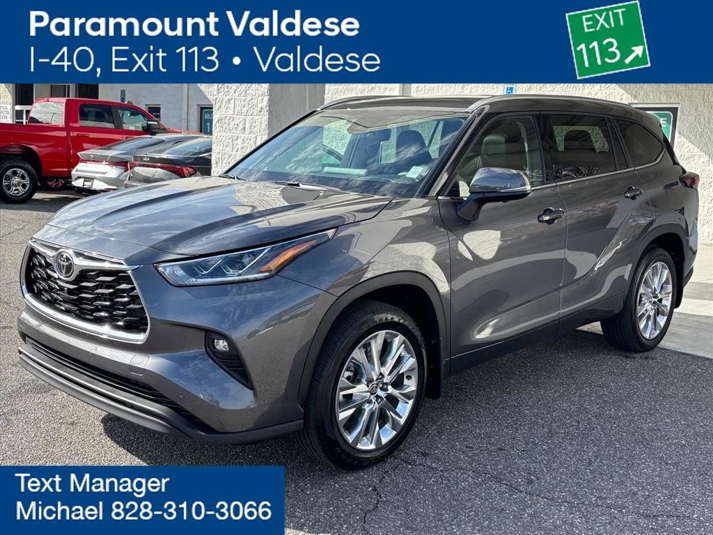 Used 2025 Toyota Highlander Limited image 23