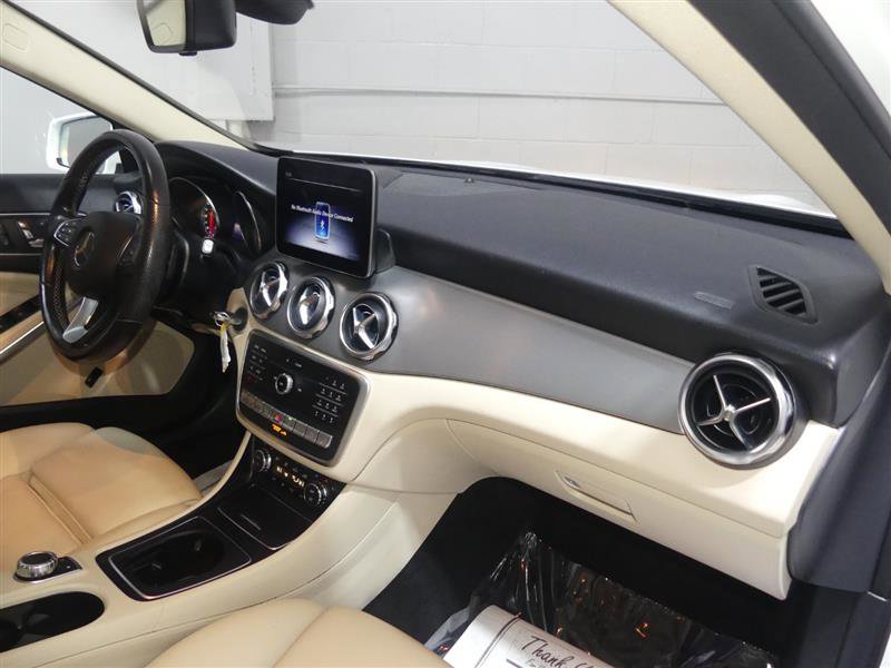 Used 2019 Mercedes-Benz GLA 250 4MATIC image 24