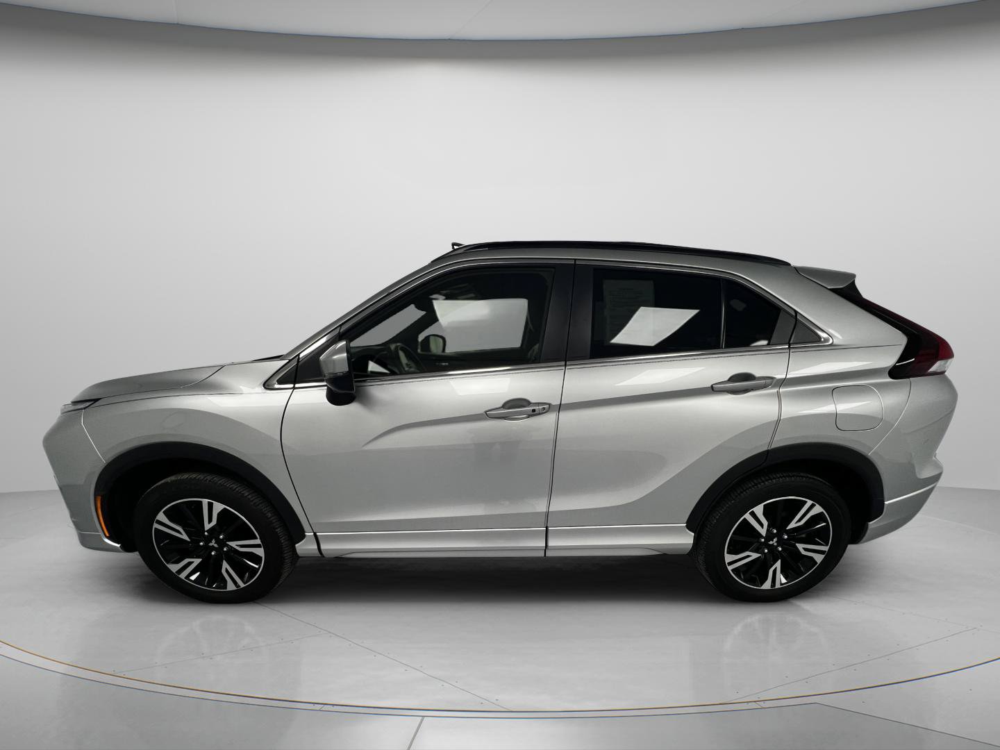 Used 2024 Mitsubishi Eclipse Cross SEL AWD/4WD image 9
