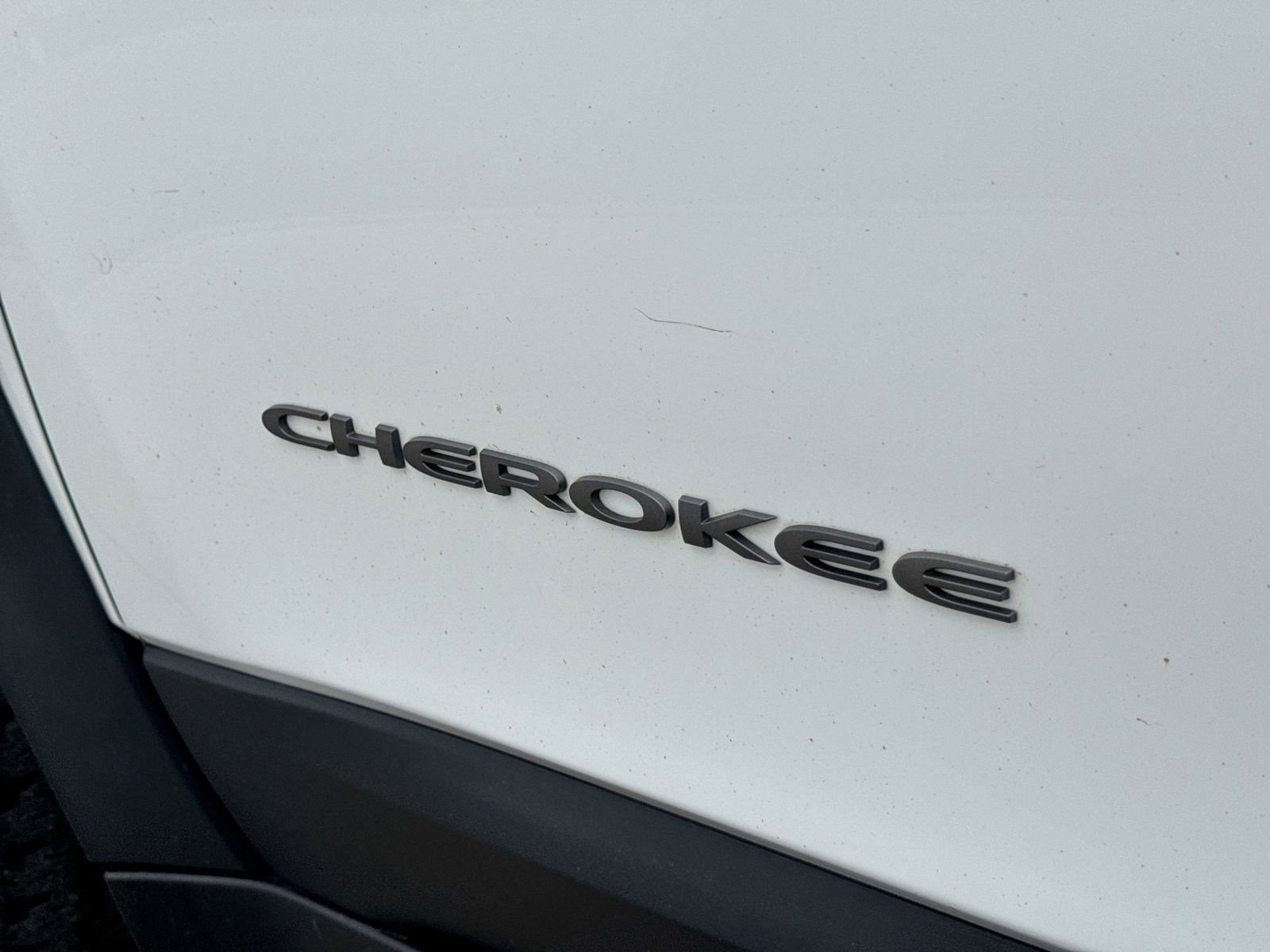 Used 2019 Jeep Cherokee Trailhawk w/ Comfort/Convenience Group AWD/4WD image 15