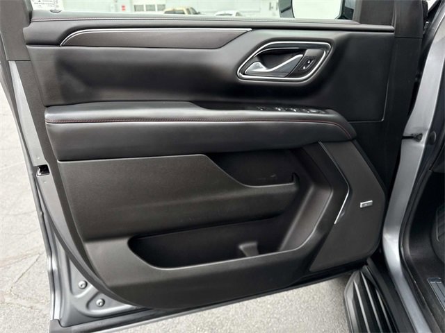 Used 2022 Chevrolet Tahoe RST w/ Luxury Package image 9