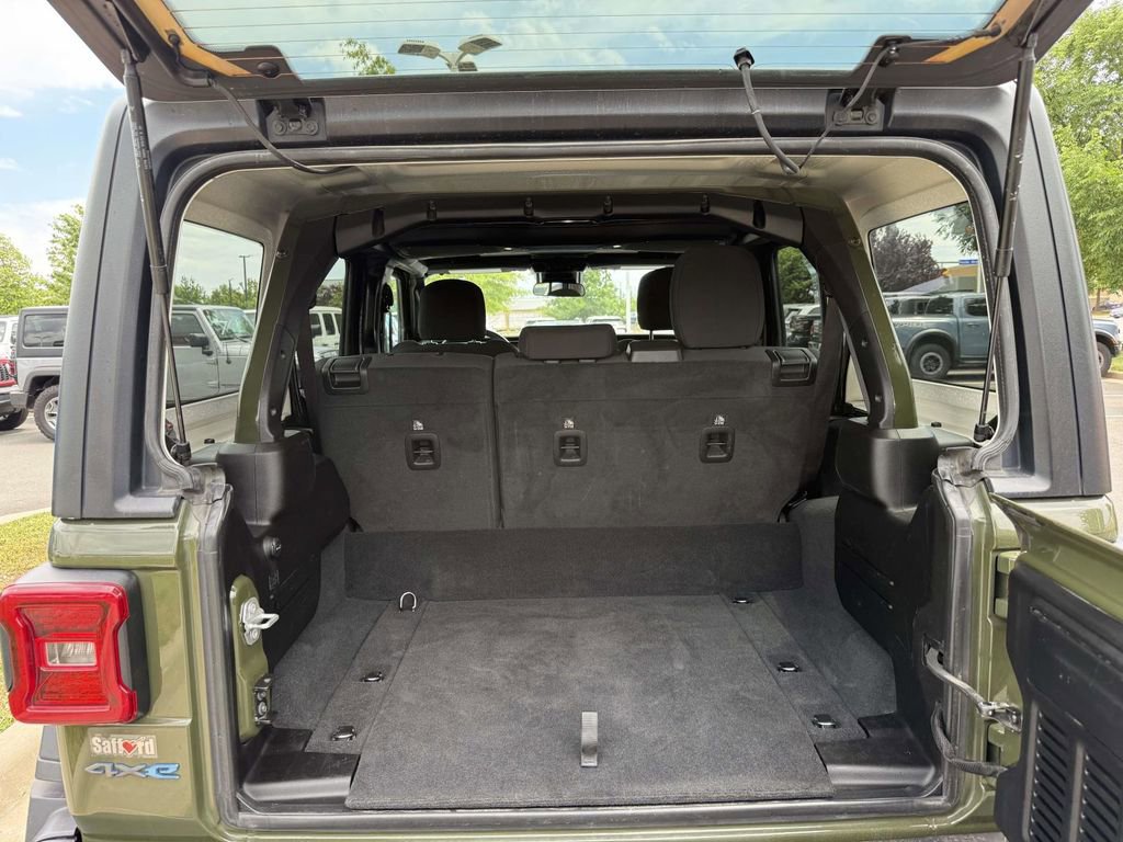 Certified 2024 Jeep Wrangler Unlimited Rubicon 4xe AWD/4WD image 35