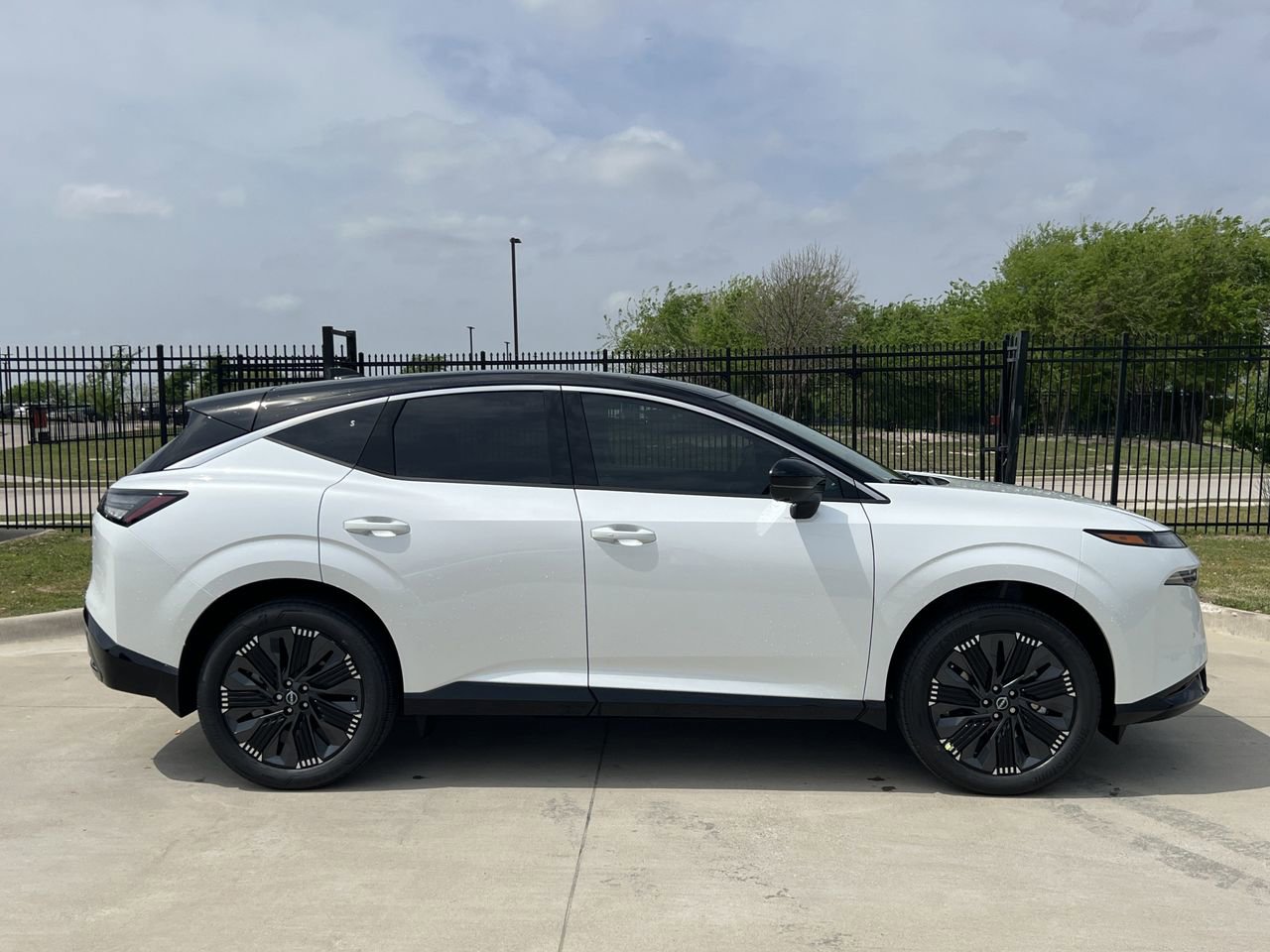 New 2026 Nissan Murano Platinum image 3