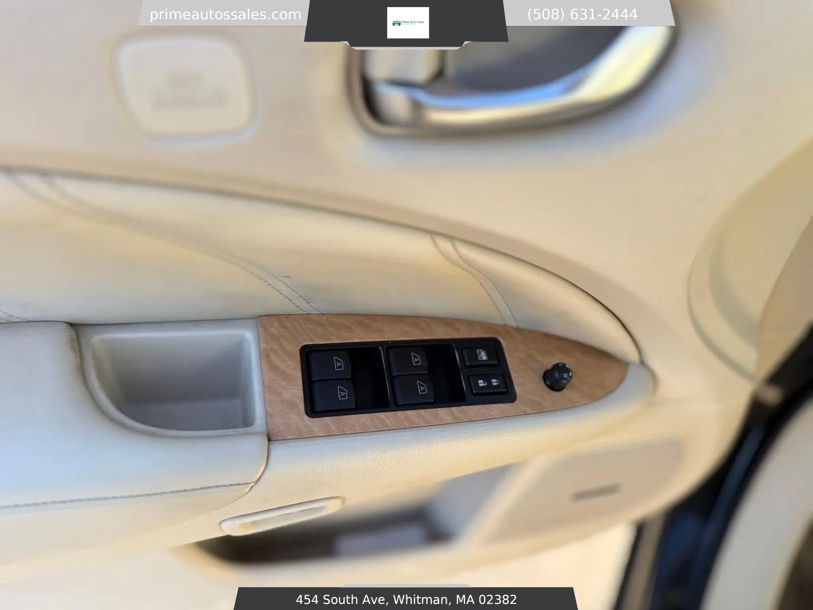 Used 2014 Nissan Murano CrossCabriolet w/ Navigation Package image 25