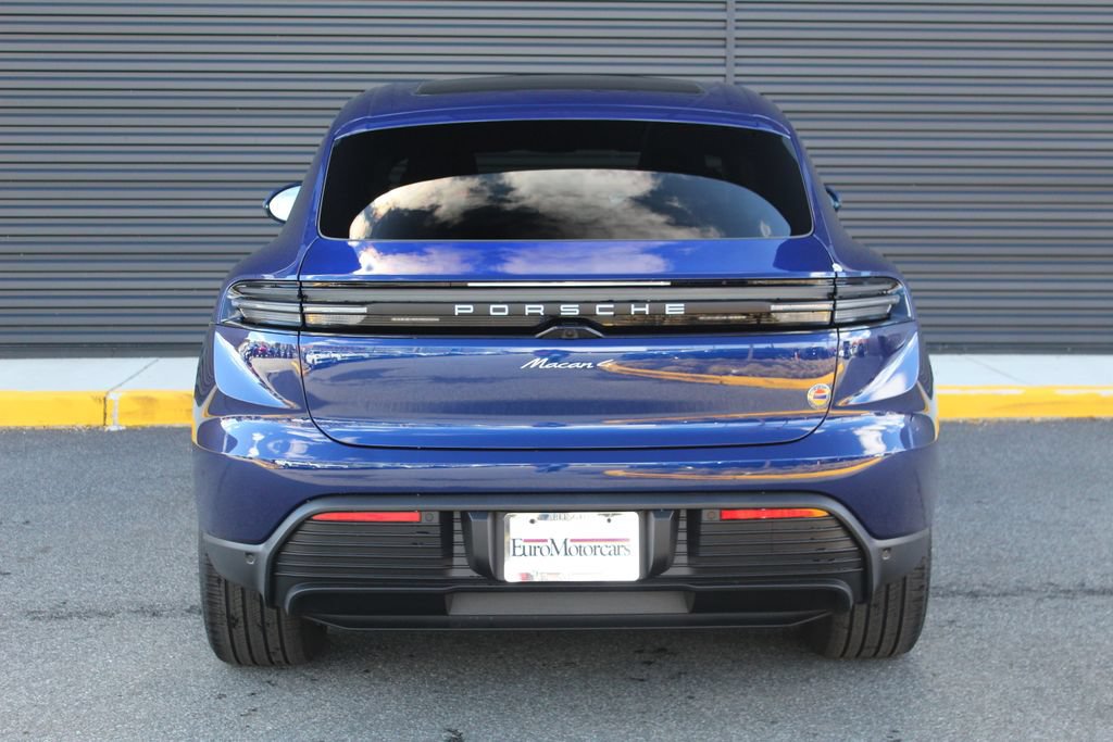 New 2026 Porsche Macan 4 Electric AWD/4WD image 7