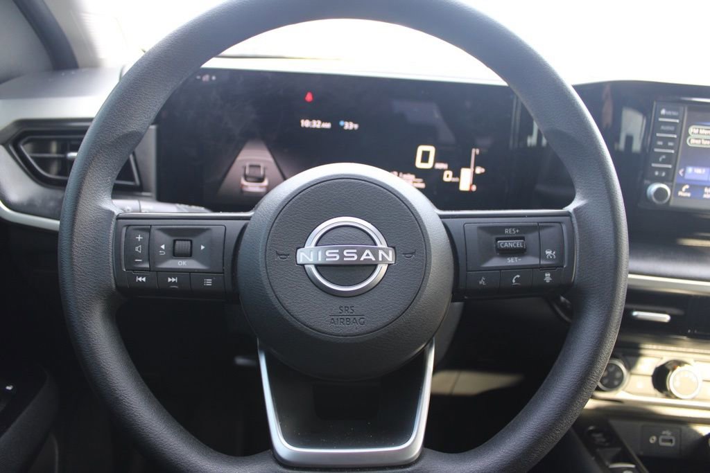 Used 2025 Nissan Kicks S image 25