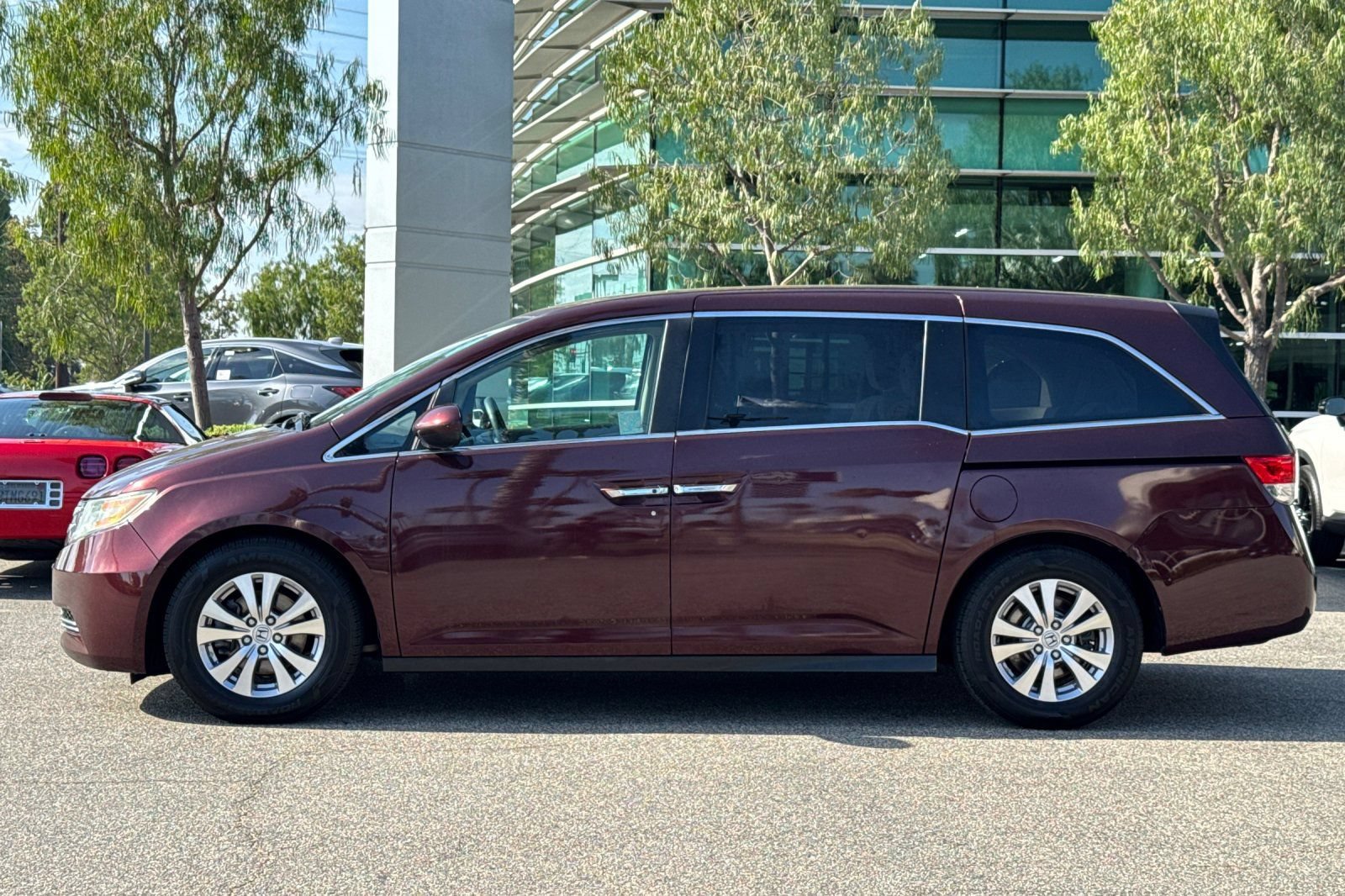 Used 2014 Honda Odyssey EX image 7