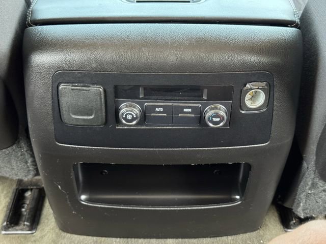 Used 2015 GMC Yukon SLE w/ HD Trailering Package RWD image 27