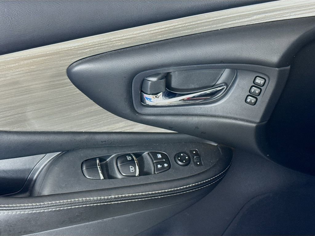 Used 2018 Nissan Murano SL w/ Moonroof Package image 18