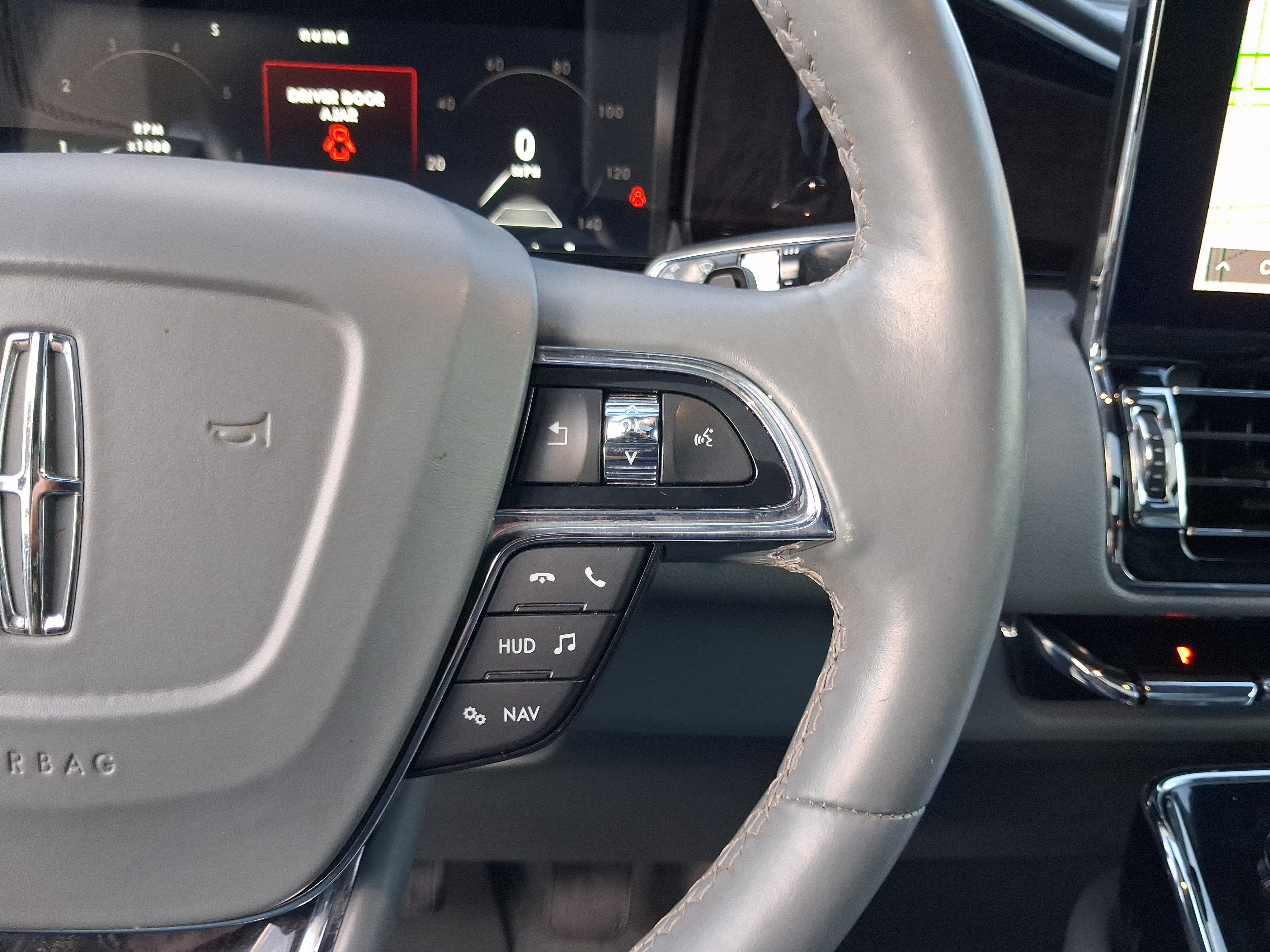 Used 2020 Lincoln Navigator L Reserve w/ Luxury Package AWD/4WD image 19
