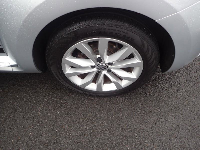 Used 2013 Volkswagen Beetle TDI FWD image 23