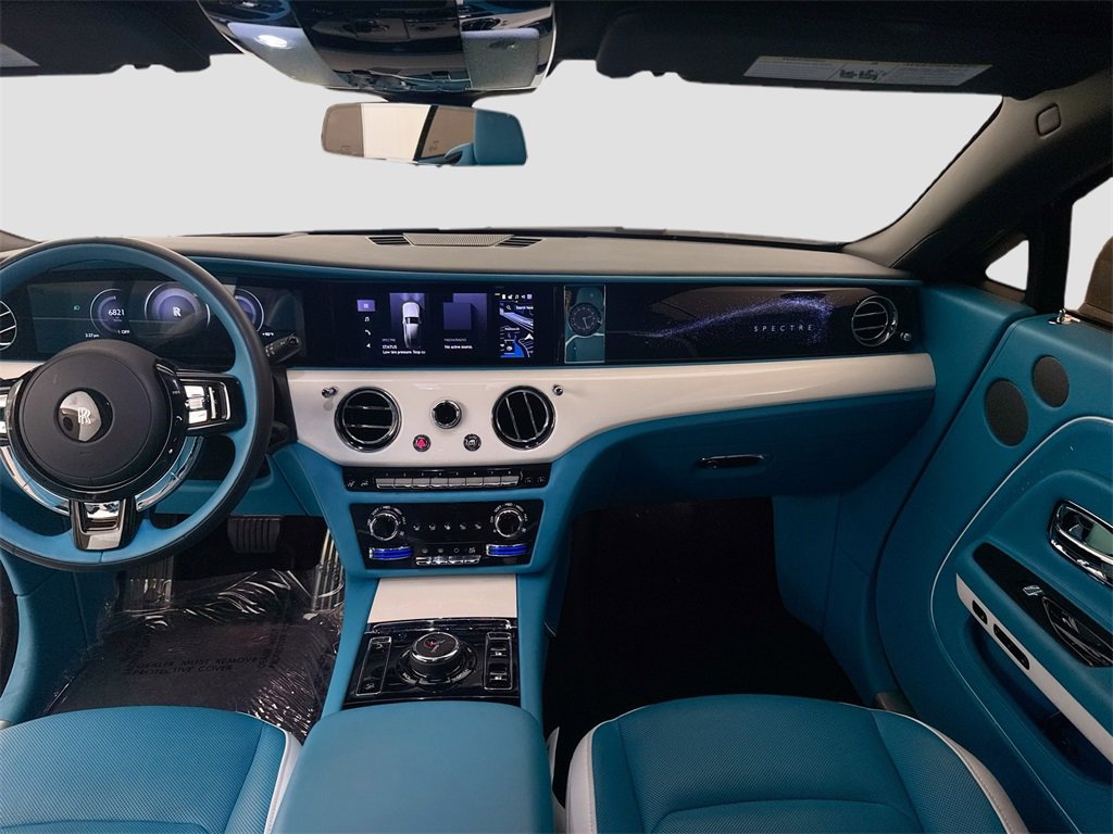Used 2025 Rolls-Royce Spectre image 23