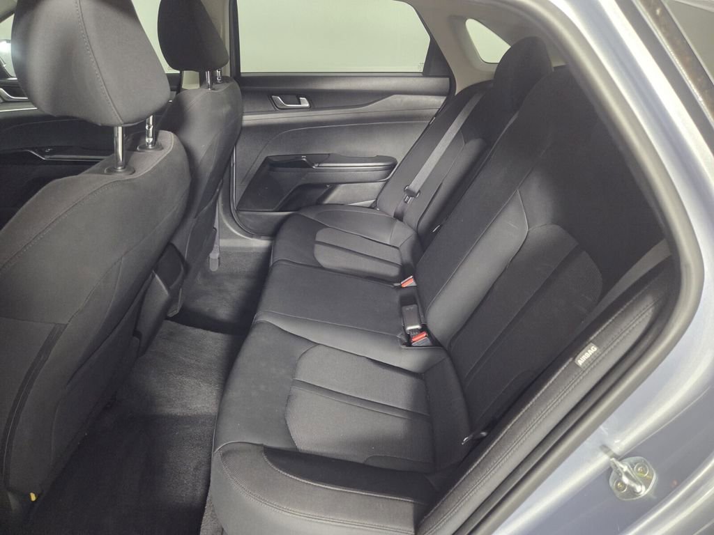 Used 2022 Kia K5 LX FWD image 23