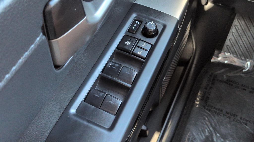 Used 2026 Toyota Tundra Limited AWD/4WD image 18
