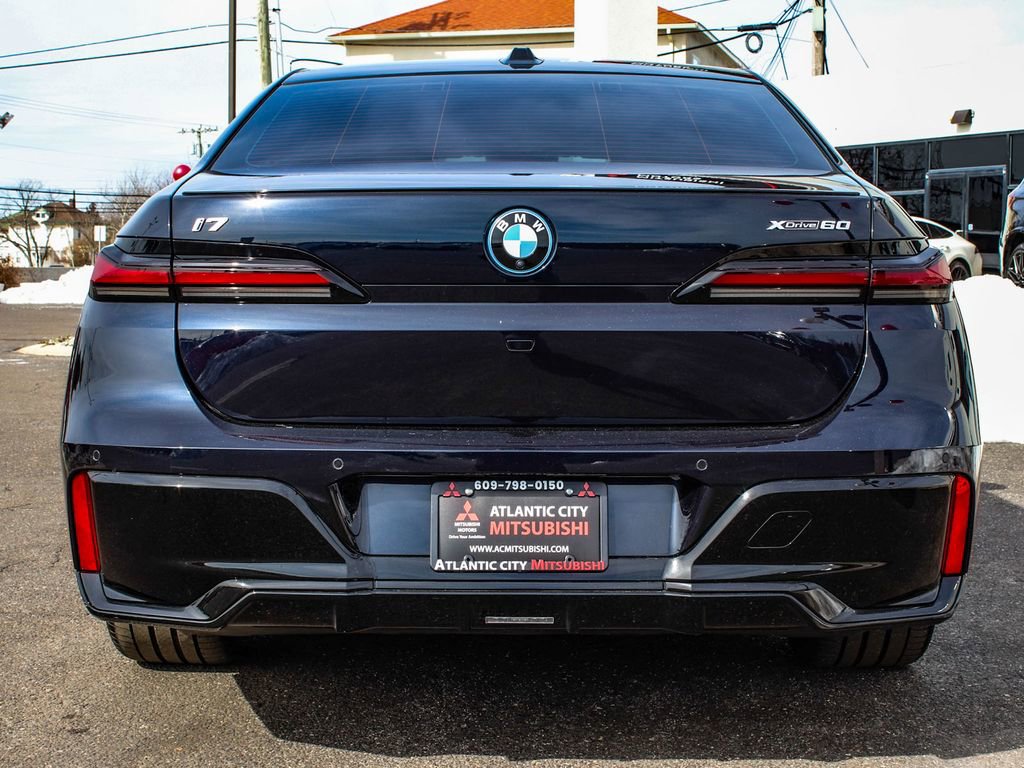 Used 2024 BMW i7 xDrive60 image 5