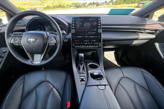 Used 2021 Toyota Avalon XLE FWD image 7