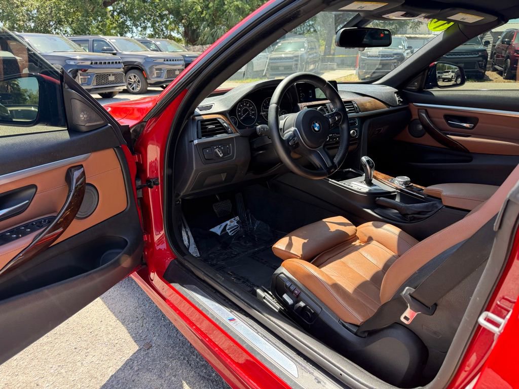 Used 2017 BMW 430i Convertible image 23