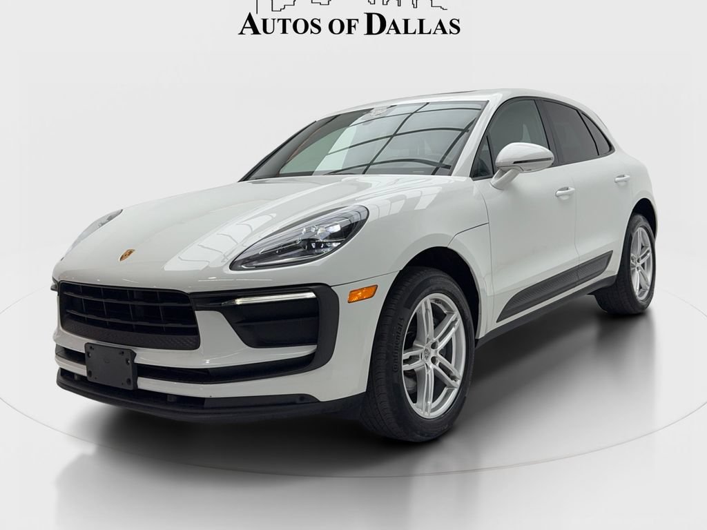 Used 2022 Porsche Macan AWD/4WD image 3