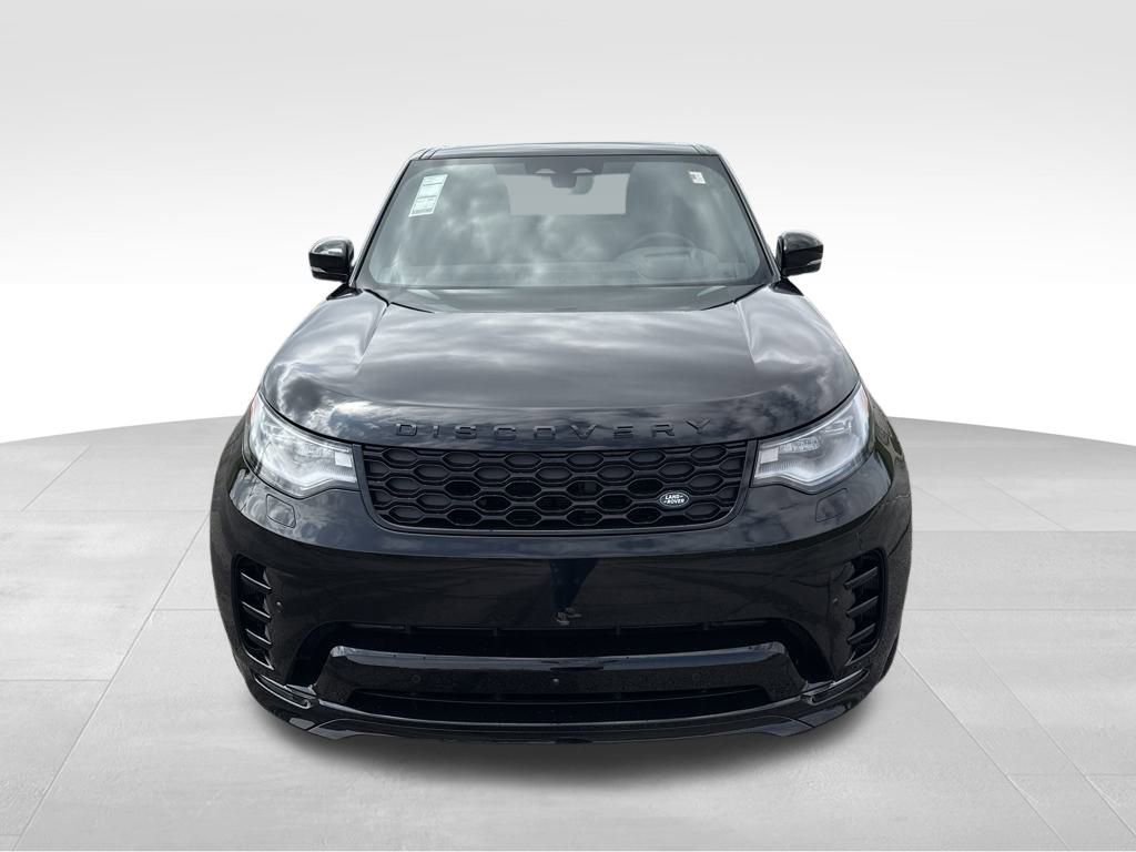 Used 2025 Land Rover Discovery Dynamic SE AWD/4WD image 4