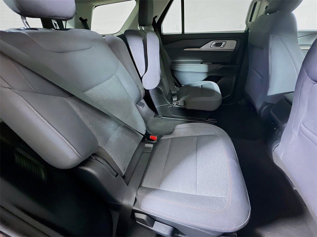 Used 2025 Ford Explorer Active image 25