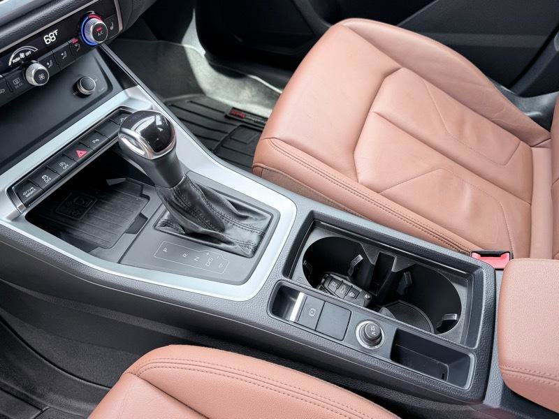 Used 2020 Audi Q3 2.0T Premium Plus w/ Premium Plus Package AWD/4WD image 13