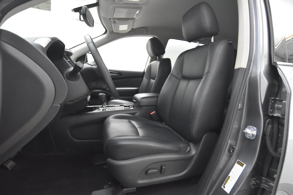 Used 2017 Nissan Pathfinder SV AWD/4WD image 25