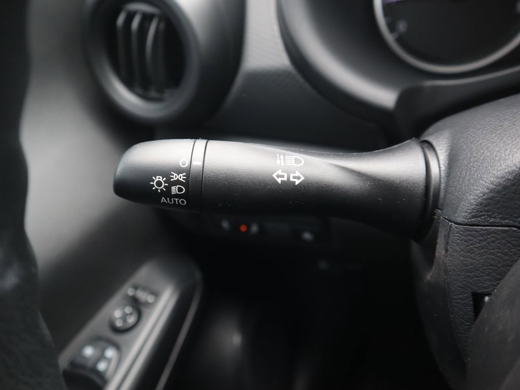 New 2025 Nissan Kicks Play S image 20