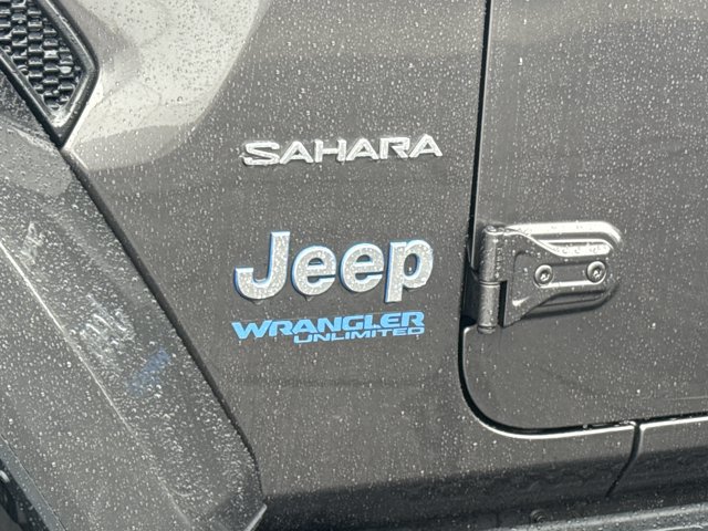 Used 2021 Jeep Wrangler Unlimited Sahara w/ Cold Weather Group AWD/4WD image 14